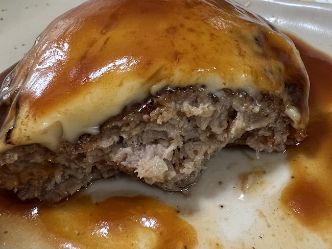 ISETAN DOORのハンバーグステーキはジューシー